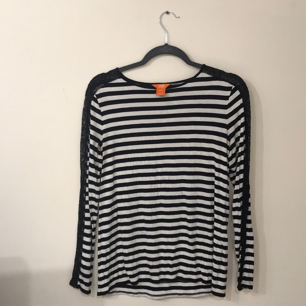 Black and white striped top with laced sleeves